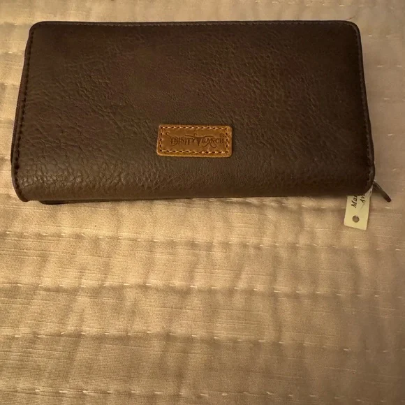 Trinity Ranch Montana West Brown Floral Wallet - Picture 2 of 4